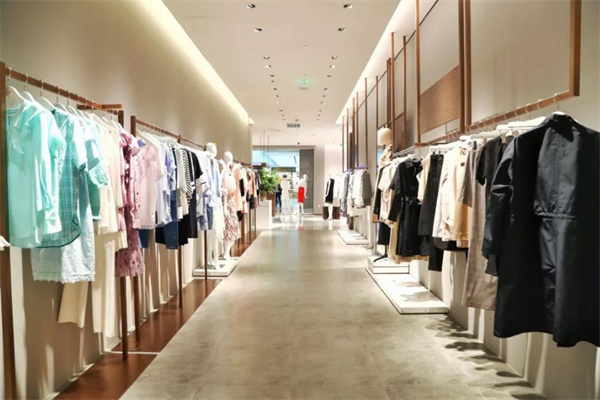 新中式服装加盟